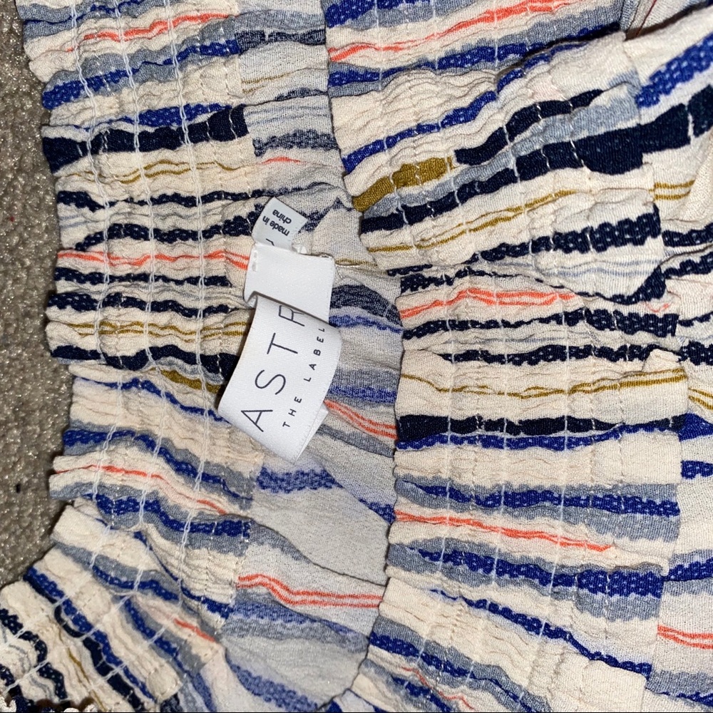 Patterned Blouse - Picture 2 of 2